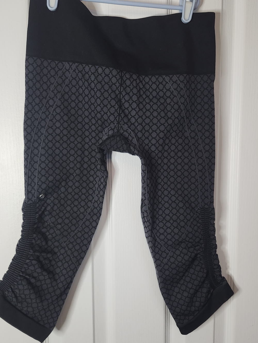 Lululemon In The Flow Crop II Leggings Sz 8 - Picture 2 of 4